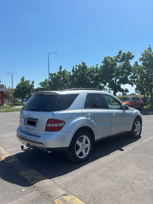 Mercedes ML 320CDI ,Autoutilitara 5 locuri ,km reali