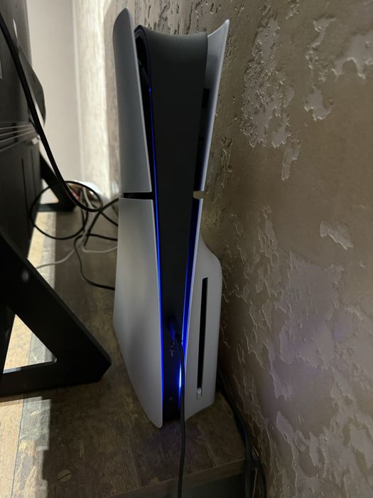 Playstation 5 1tb + застраховка като чисто нов!