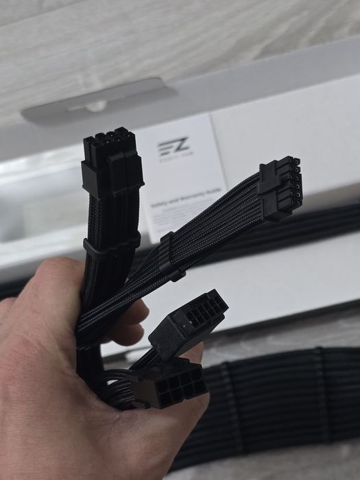 Kit Extensie Cabluri PSU EZDIY-FAB PCIe 5.0 12VHPWR – 300mm, Negru