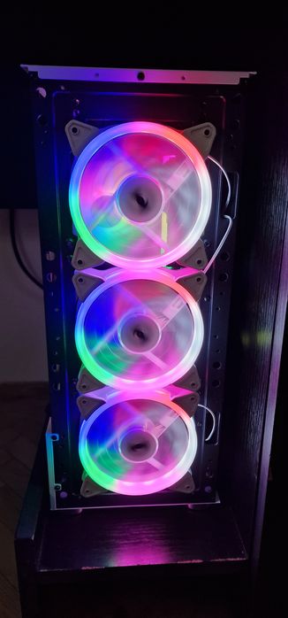 4 COOLERE pt carcasa pc lumini