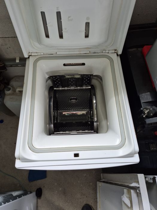 Mașina de spălat rufe whirlpool