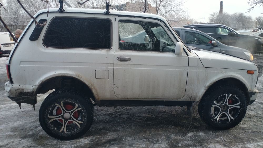 Продам нива 2013