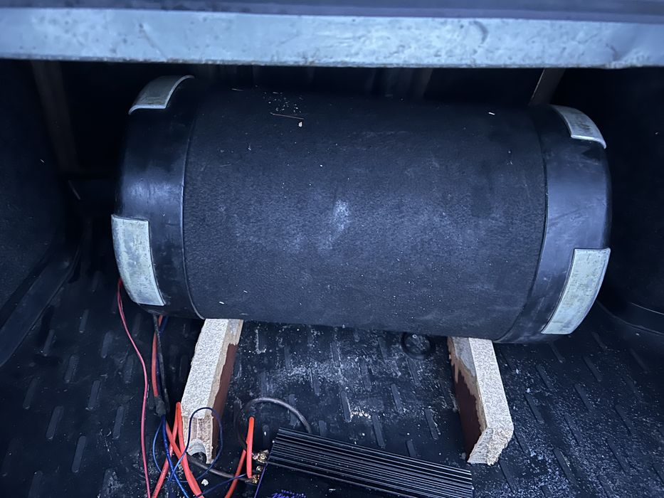 Продам саб недорого 15000