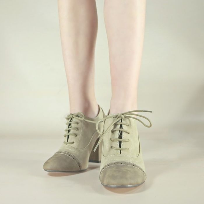 Pantofi femei,vintage cu siret si toc gros,nr.:35,36,37,38,39,40,noi