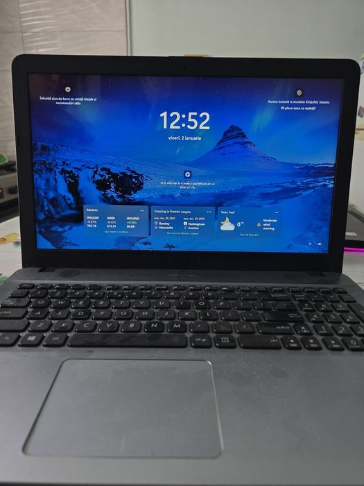 Vand Laptop Asus X541UJ