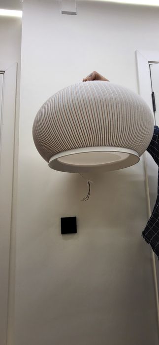 Почти новый люстра