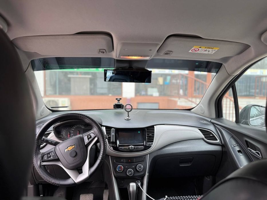 Chevrolet Tracker Premier сотилади