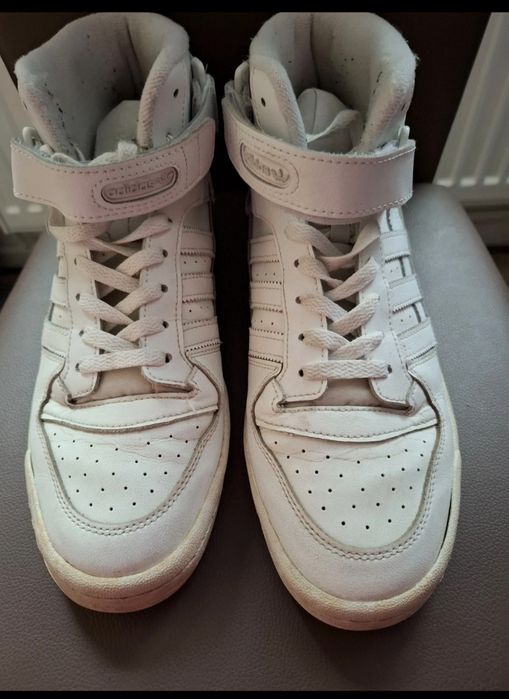 Adidași albi  adidas