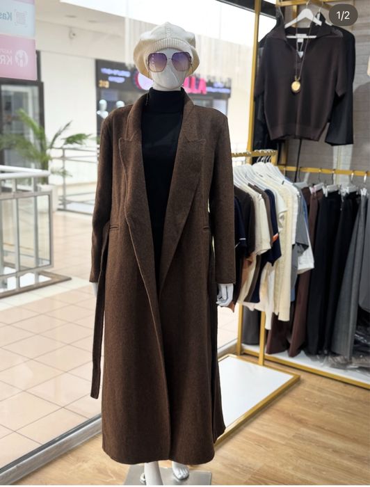 Маникен белый, в отличном состоянии