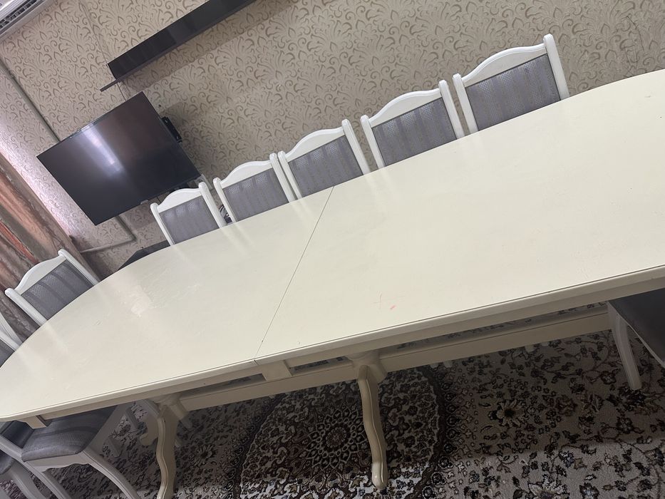 Стол и стулья 12 штук