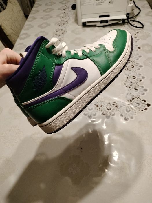 Jordan 1 mid incredible hulk+o pereche de blazeri gratis