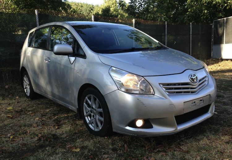 Тойота Bерсо /Toyota Verso 2.0d4d 126кс 09-12г