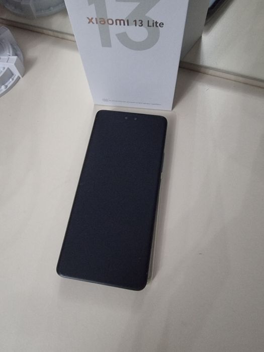 Продам Xiaomi 13 Lite 12/256gb.