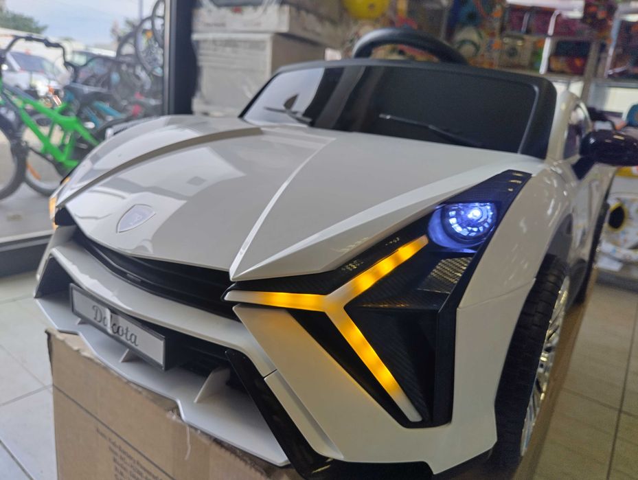 PORSCH Акумулаторна кола DAKOTA бял