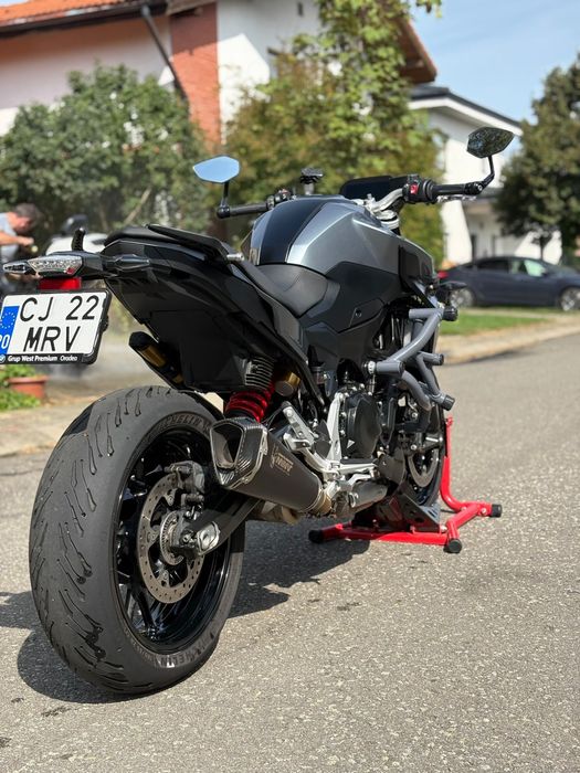 Motocicleta BMW F900R