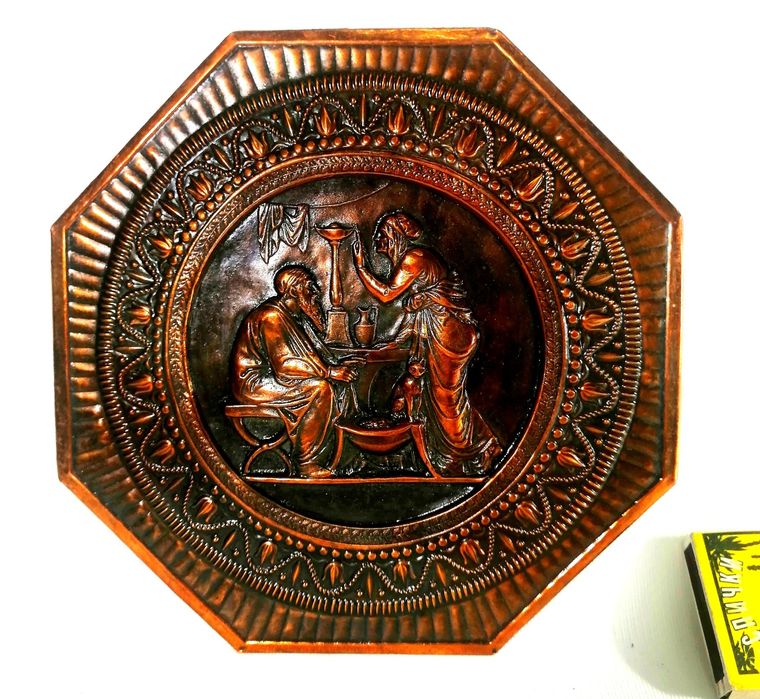 Чеканка медная в отличном состоянии