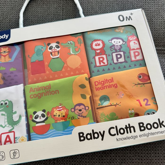 Set 6 carti fosnaitoare pt recunoastere elemente si dezvoltare cognitiva material textil Kids Melody