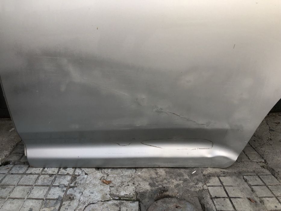 Задна лява врата за тойота авенсис седан/Totota avensis T27 09-14г