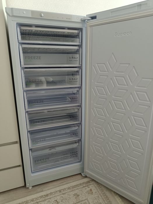 Продаем морозильную камеру новая