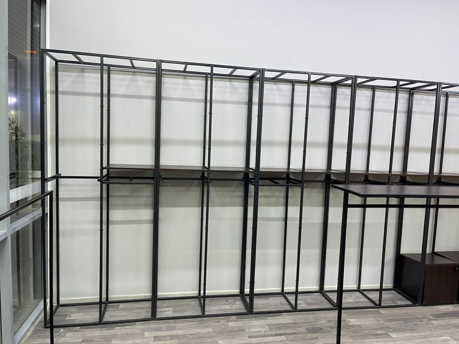 Вешало витрина для одежды