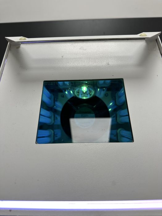 Фотополимеризираща пещ Qusar