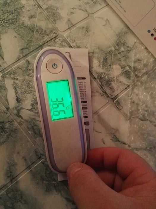 Безконтактен инфраред термометър с LCD дисплей 4 модела