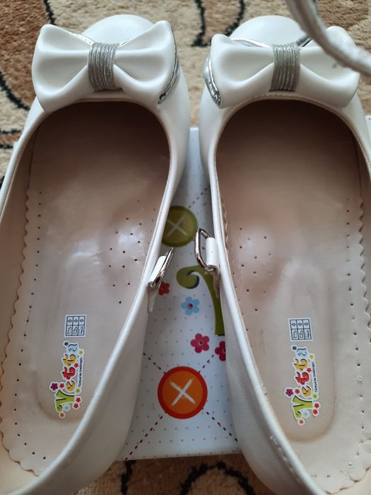 Продаётся детское туфли