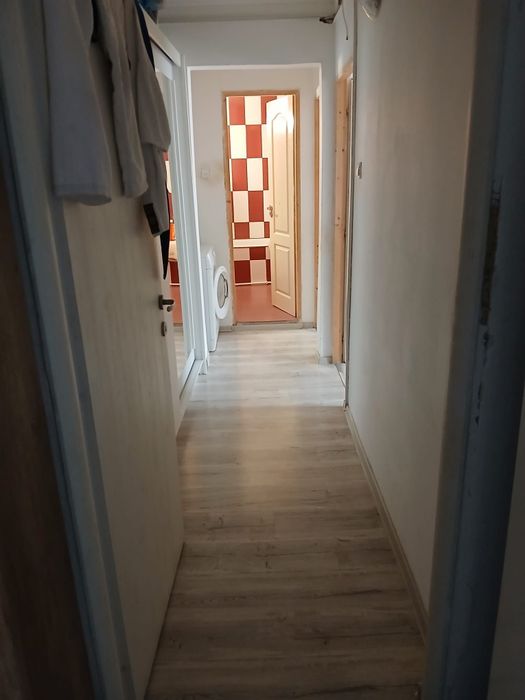 Vând apartament cu 3 camere soseaua Bucuresti, Bl.B1/1S, etaj 2 zona Mozaic
