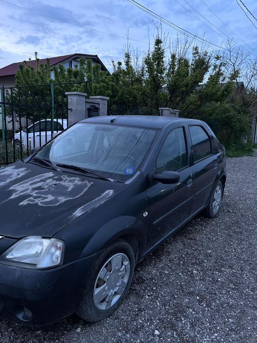 Vând Dacia Logan