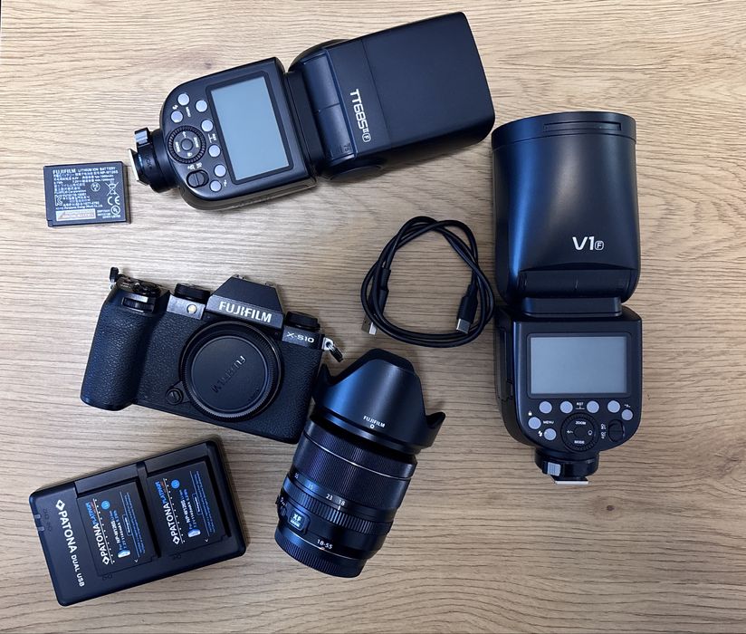 Vand Fujifilm xs-10 boddy+ accesorii, stare 10\10! URGENT !