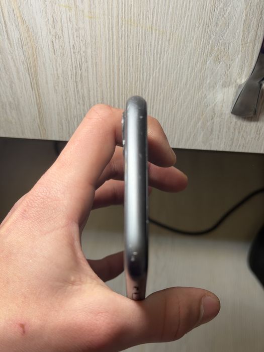 iPhone 11 65 гб телефон в хорошим состояние