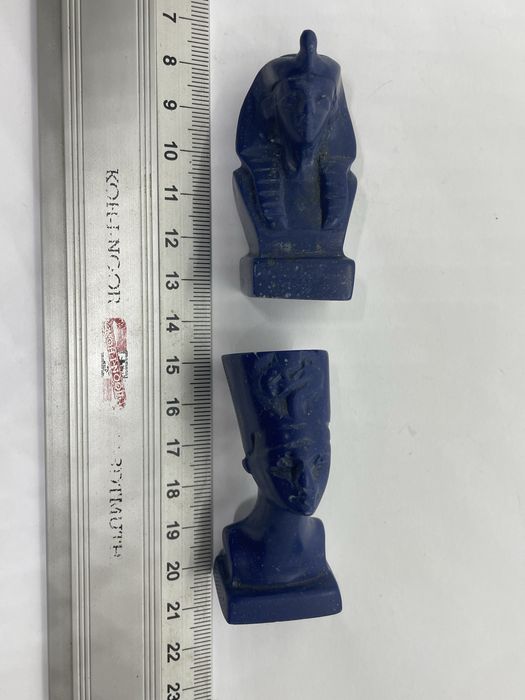 Statuete miniaturi din lapis lazuli Nefertiti si faraon