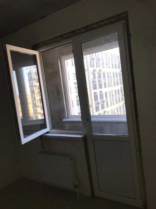 Дверь пластиковая Балконная (витраж)