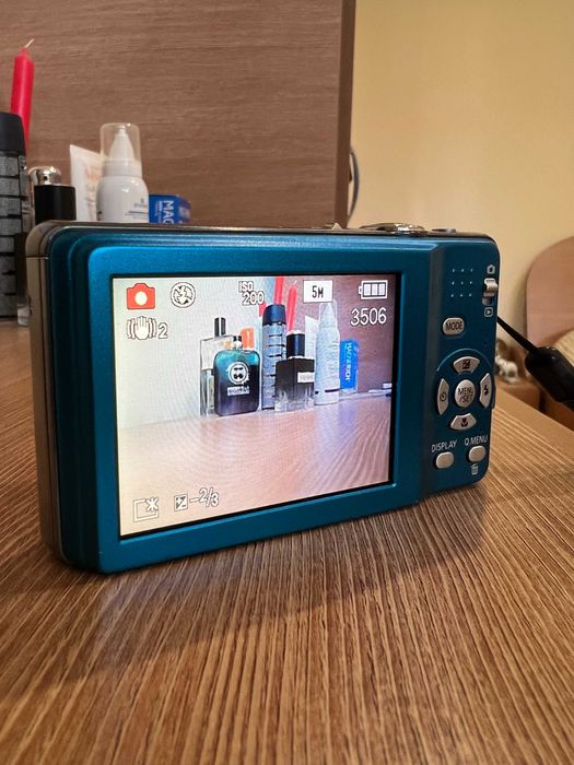 Фотоапарат Panasonic 12 Mp с подаръци