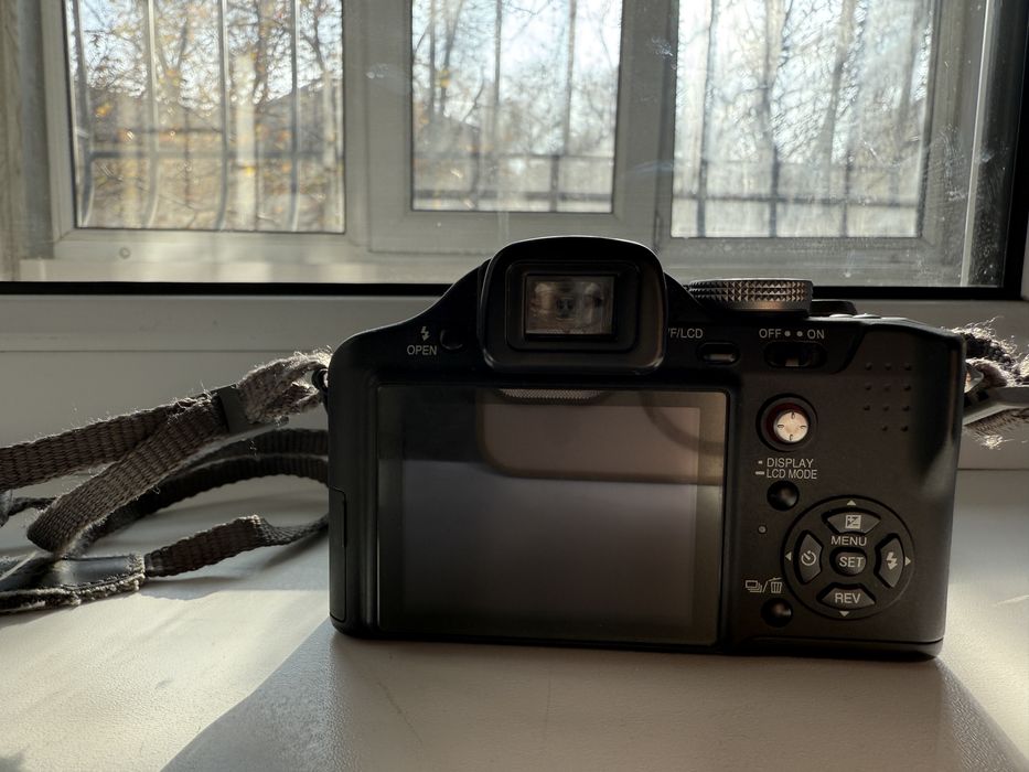 Panasonic Lumix DMC-FZ8