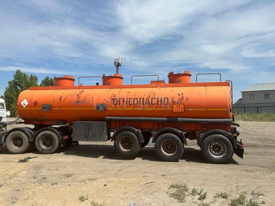 полуприцеп НефАЗ 28м3