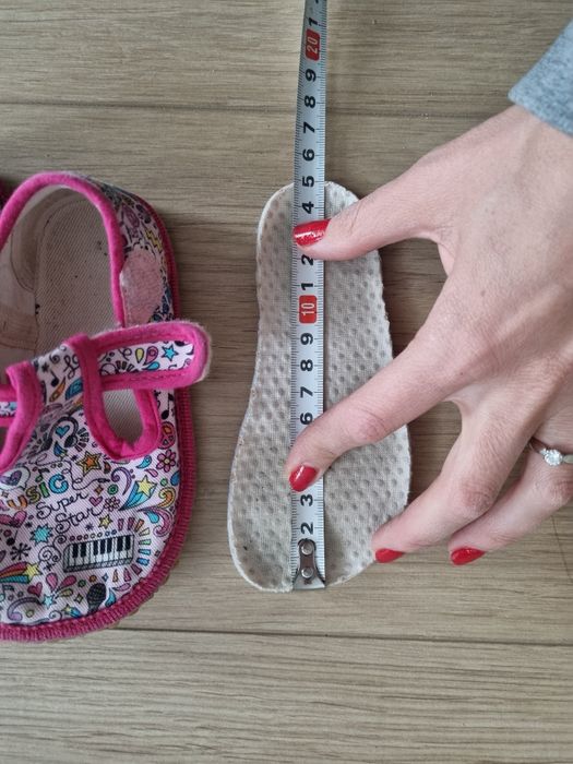 Детски боси пантофи