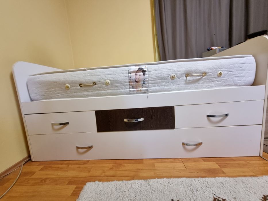 Din Italia! Pat de o singura persoana