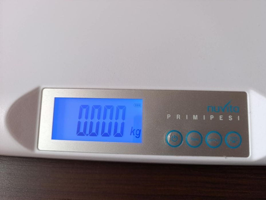 Бебешка  везна / кантар Nuvita Primipesi