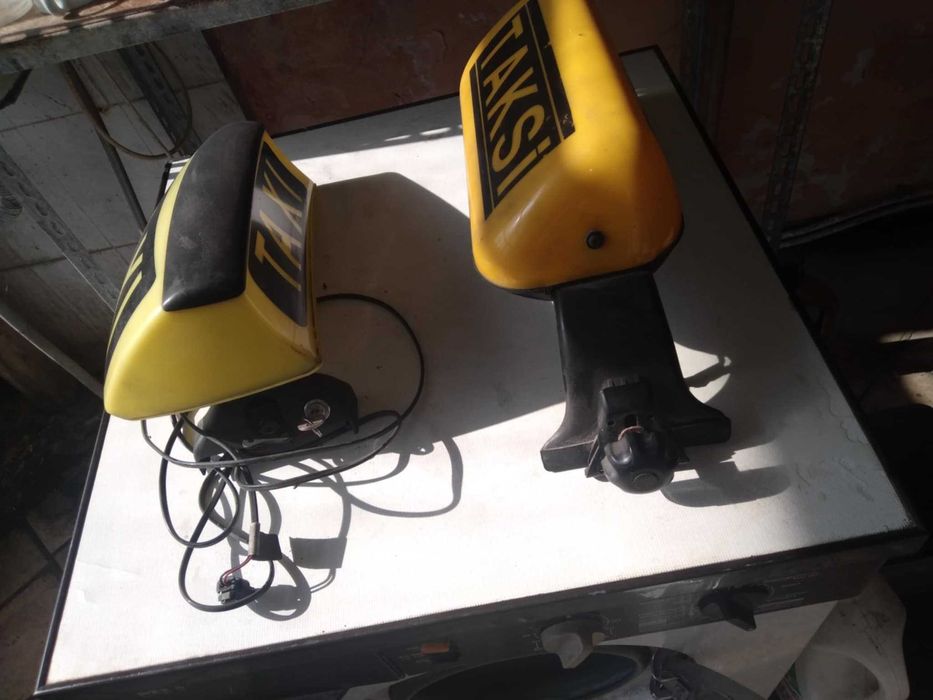 табелки за такси продава