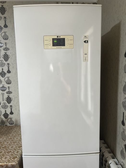 Продается холодильник LG