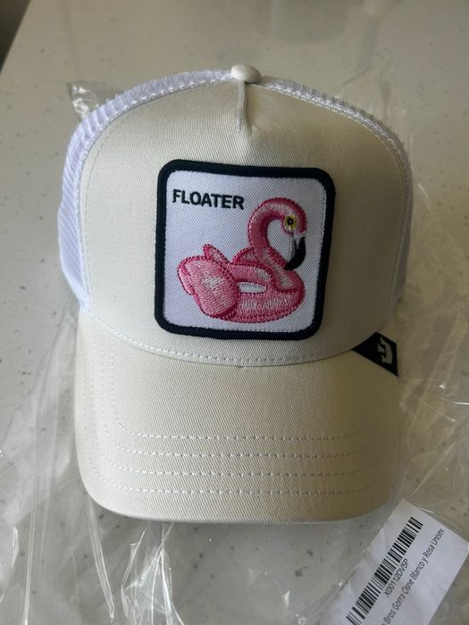 Șapcă noua cu eticheta