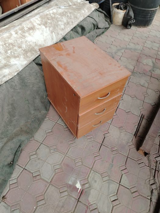 Тумбочки офисные