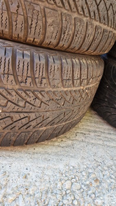 225 55 16 Goodyear 4 anvelope iarna