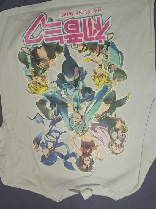 Футболка колоборация ZARA и HATSUNE MIKU