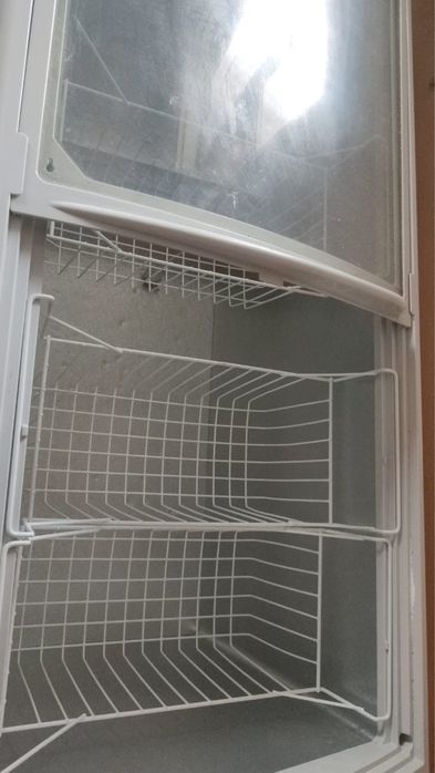 Продам морозильник