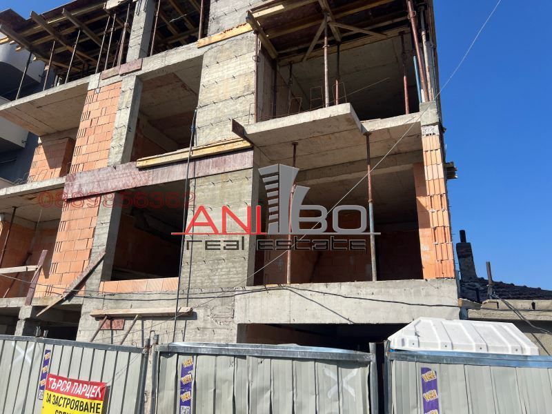 Продава се Тристаен апартамент в Варна, Колхозен пазар - 89 кв.м за 1742 €/кв.м - Снимка #2