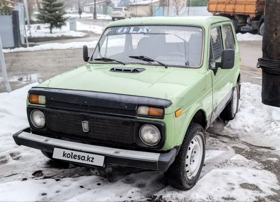 Ваз 2121 нива советски танк