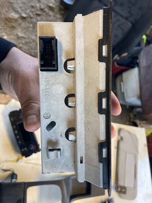 Интериор, климатроник , табло, волан и жабка за Пежо 207  2005- 2010