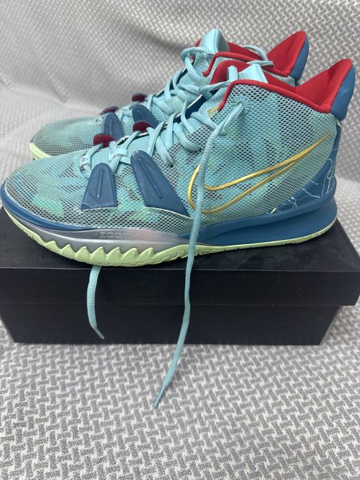 Кроссовки Kyrie 7